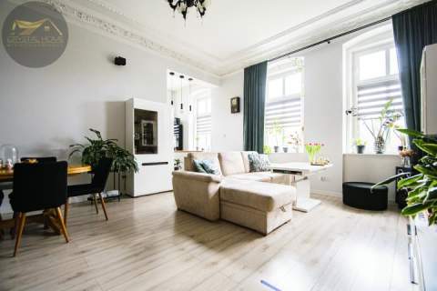 2 POKOJE/ 70,6M2/ PARTER