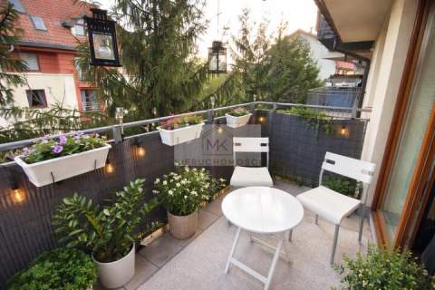 Wysoka kawalerka 24 m2 balkon garaż podziemny 2 piętro