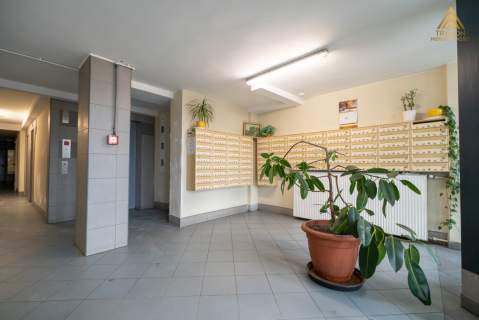 2 pok kuch z oknem, piętro9, widok, parking, Metro
