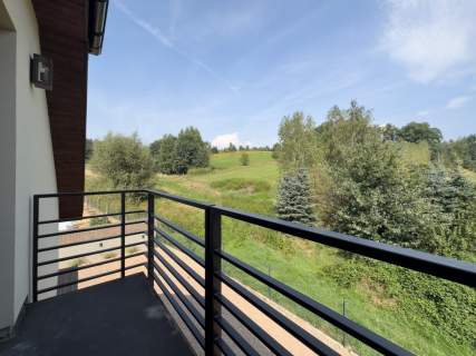DOM 3 PIĘTRA - 230 M2 - DZIAŁKA 12 ARÓW - ZARZYCE