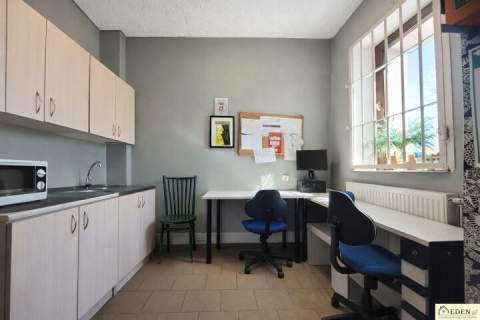 Lokal handlowo-usługowy o powierzchni 240 m2, parter w Łukowie