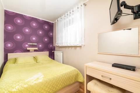 3. pokoje 18m2 strych, po remoncie, przy Hanza