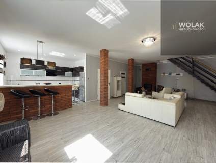 Dwa mieszkania 216,9m2 w Wilczej
