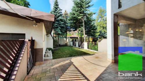 Julianów - do wynajęcia dom 300 m2 dwa garaże