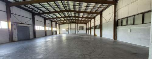 Biurowiec z halą magazynową 1000m2