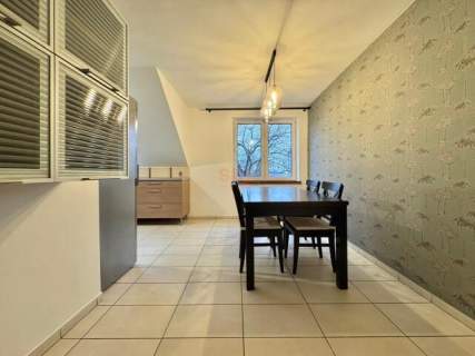 Klecina dwupoziomowe łącznie 103m2 z antresolą