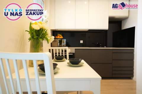 Przestrzenny apartament z widokiem na Zatokę