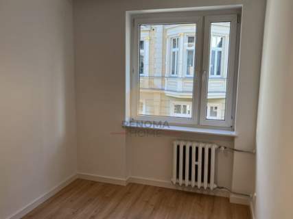 Piękne mieszkanie po generalnym remoncie - Rynek