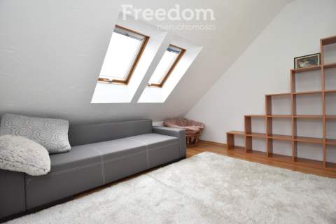Piękny dom 274 m2, 6 pokoi, 3 łazienki, dz.1027 m2