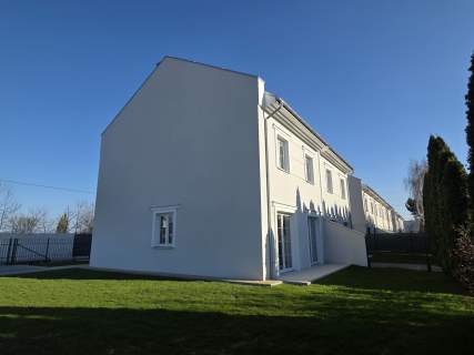 Gotowy słoneczny dom z ogrodem i garażem tylko 10 km od PKiN