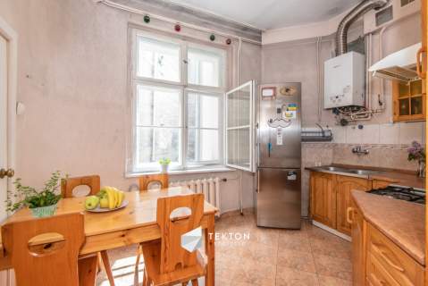 centrum Poznania 100 m w kamienicy, Półwiejska