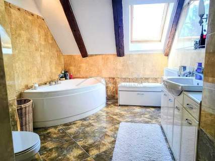 Mieszkanie pół domu na Warmii 100m2, garaż 40m2