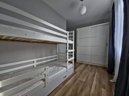 Mieszkanie 4 pokoje, 3 sypialnie, garaż, 2 łazienki, balkon
