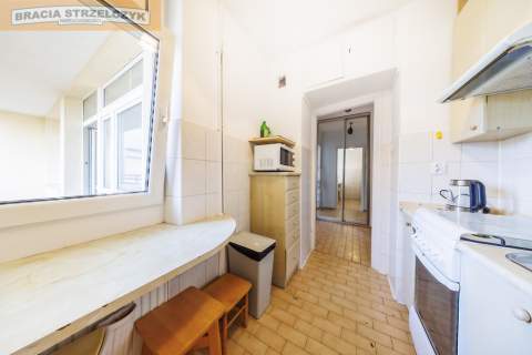 3 pokoje Aleja Wyzwolenia Winda Balkon