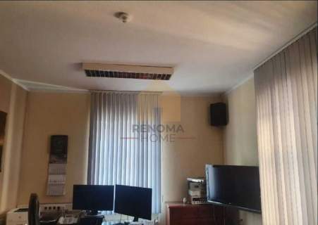 Nieruchomość komercyjna na sprzedaż, 217,6 m2, Legnica