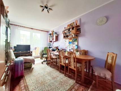 Blok z cegły, piwnica, balkon