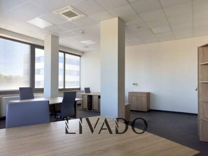 Lokal biurowo-usługowy 158m2 I ul. Rybitwy 11