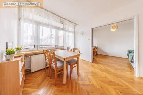 3 pokoje Aleja Wyzwolenia Winda Balkon