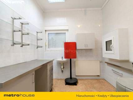 Przestronny lokal w centrum Karlina.