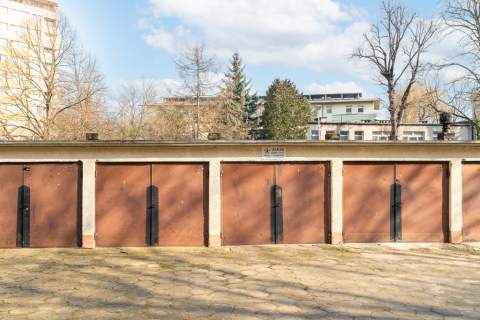 3. pokoje 18m2 strych, po remoncie, przy Hanza