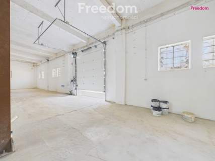 Na wynajem hala 1000m2 z pomieszczeniami biurowymi