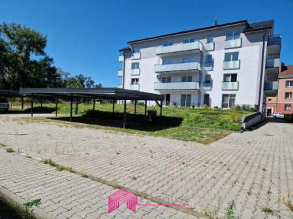 2 pokojowe z dużym balkonem, z miejscem postojowym