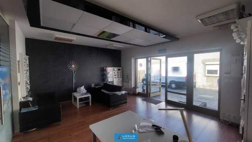 Lokal handlowo-usługowy 100 m2 parter