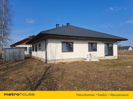 Parterowy dom jednorodzinny, stan surowy zamknięty