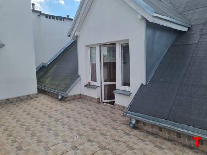 Mieszkanie dwupoziomowe z tarasem i balkonem