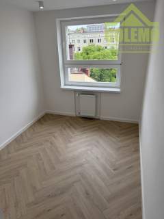 Trzy pokoje w ścisłym centrum, po remoncie 