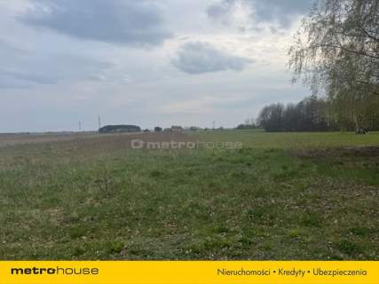 Działka budowlana kształcie kwadratu pow 1 57m .