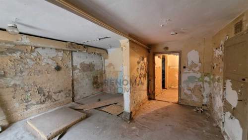 Obiekt komercyjny 1291m2/Działka 49arów