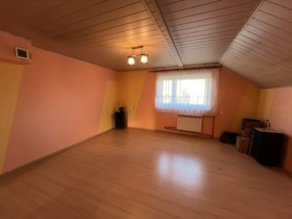 Dom 286 mkw z częścią handlową 230 mkw w Dęblinie.