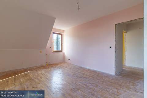 Pychowice, przestronny dom 260 m2, działka 8 ar