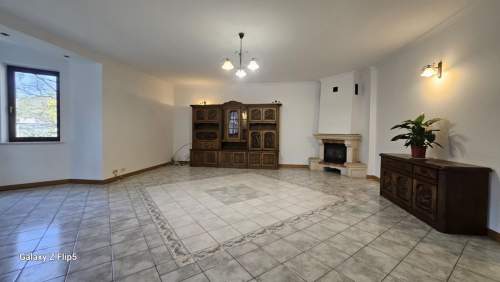 Dom 450 m2 otoczony starodrzewiem
