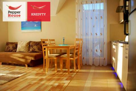 Dwupoziomowy apartament nad morzem z basenem