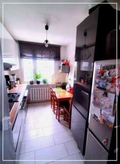 2 pokoje/ balkon/ lasek/ piwnica/ parking