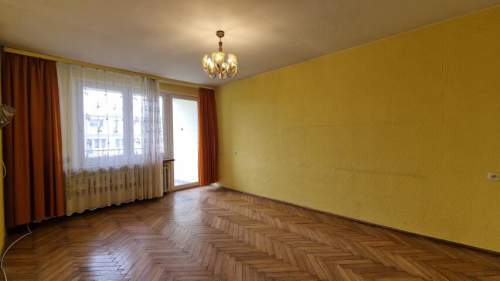 Kołobrzeg ul. Dworcowa 2 pokoje , kuchnia, balkon ,4 p.