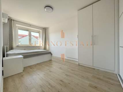 3 Pokoje Balkon Garaż Piwnica Dwustronne