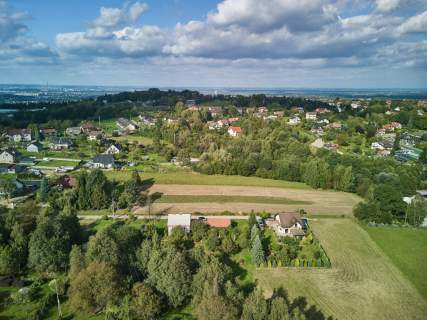870 PUM, Siercza 500m od szkoły.