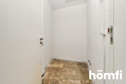 Na wynajem lokal 185 m2 z witrynami Rynek 1 piętro