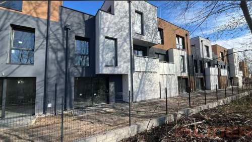 Nowoczesna zabudowa - zieleń - blisko centrum