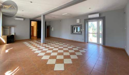 Lokal 84m2 z miejscem parkingowym