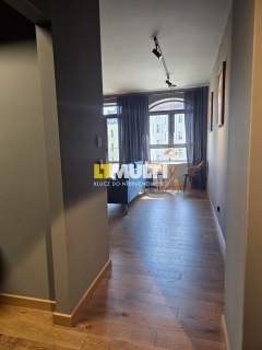 Loft 42 m2 - 2 pok. garaż, winda i piwnica.