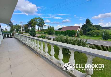 Dom wolnostojący 270 m2 budynki gospodarcze