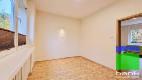 Julianów - dom o pow. 225 m2 garaż ul. Bema