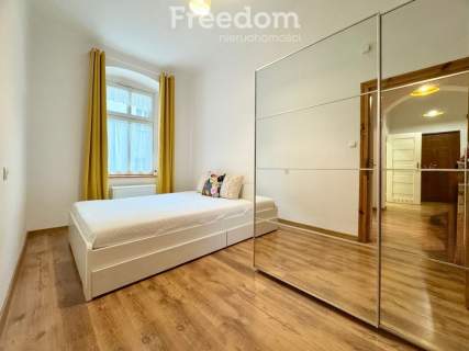 Przestronne 80 m w kamienicy