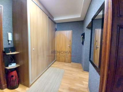 Dwupokojowe mieszkanie , IV piętro, kamienica 64m2