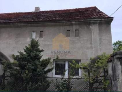 Dom w pobliżu Wiązowa