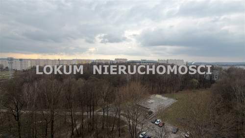 Widokowe M-4 ul. Turystyczna z komórką lokatorską